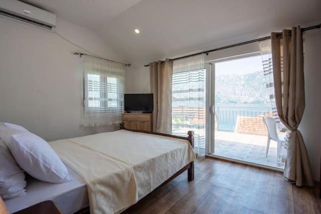 Apartments Vujovic โกตอร์ ภายนอก รูปภาพ
